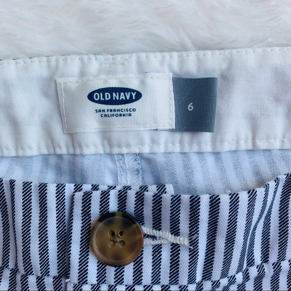 🌺Old Navy Blue and White Shorts🌺 - Picture 3 of 3